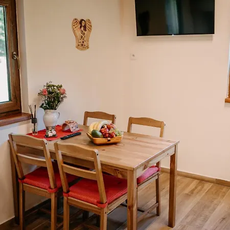 木屋 Pod Blatcem Petrikov (Ceske Budejovice)
